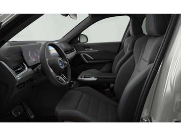 BMW IX1 — photo 6