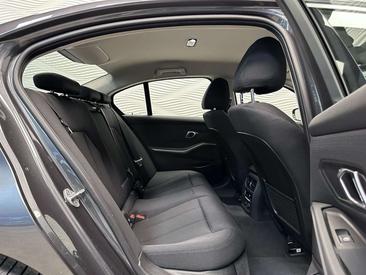 BMW Série 3 320i — photo 28