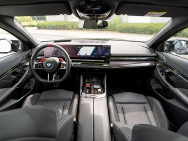 BMW M5 — photo 36