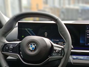 BMW Série 5 Touring 520d — photo 19