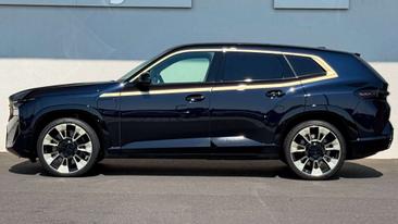 BMW XM — photo 6
