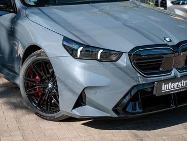 BMW M5 Touring — photo 7