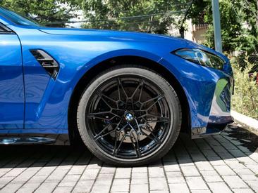 BMW M4 Competition — photo 14