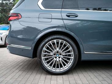 BMW X7 40d — photo 9