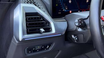 BMW XM — photo 11