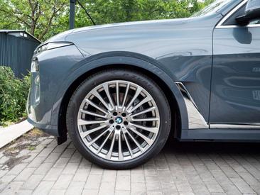 BMW X7 40d — photo 11