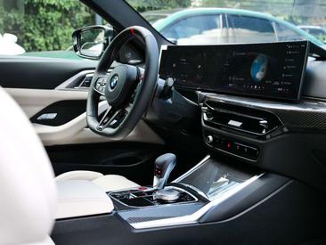 BMW M4 Competition — photo 19