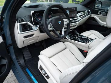 BMW X7 40d — photo 13
