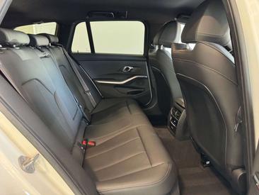 BMW Série 3 Touring M Sport 320d XDrive — photo 22
