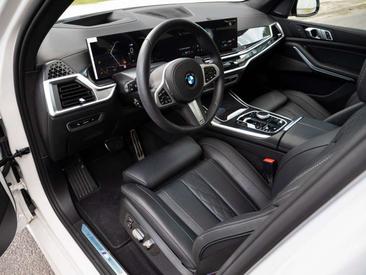 BMW X7 M Sport 40d — photo 15