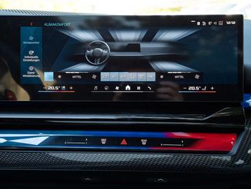BMW M5 Touring — photo 23