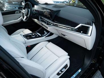 BMW X7 M Sport 40d — photo 25