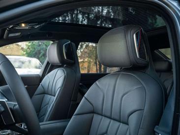 BMW Série 7 M Sport 740d — photo 12