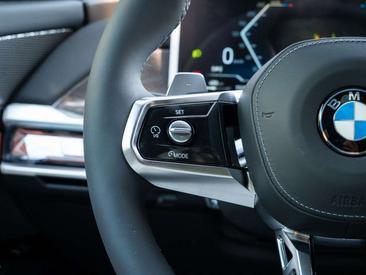 BMW Série 7 M Sport 740d — photo 20