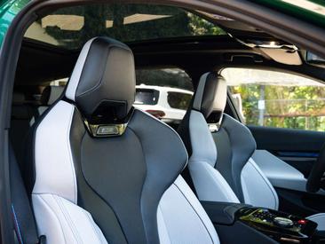 BMW M5 Touring — photo 29