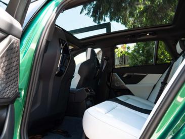 BMW M5 Touring — photo 33