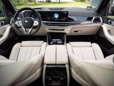 BMW X7 40d — photo 18