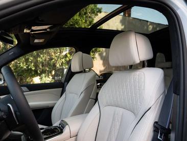 BMW X7 M Sport 40d — photo 28