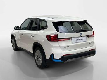 BMW IX1 — photo 3