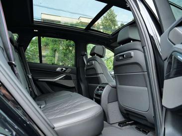 BMW X5 M Sport 40d — photo 30