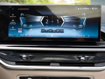 BMW X7 40d — photo 23