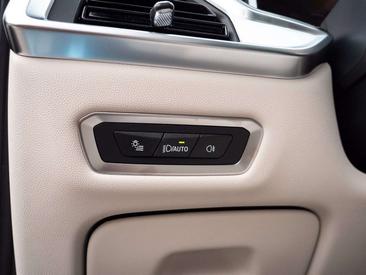 BMW X7 40d — photo 24