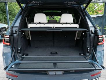 BMW X7 40d — photo 35