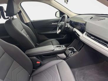 BMW IX1 — photo 11