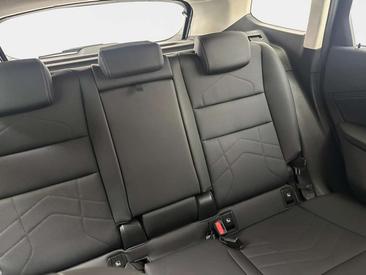 BMW IX1 — photo 12