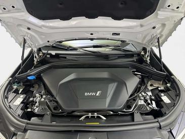 BMW IX1 — photo 15