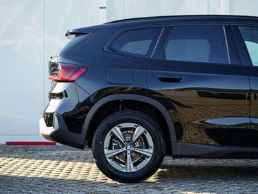 BMW X1 18d — photo 3