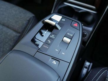BMW X1 18d — photo 11