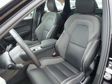 Volvo XC60 B5 Plus — photo 11
