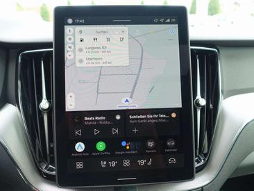 Volvo XC60 B5 Plus — photo 16