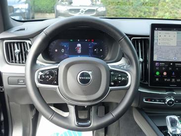 Volvo XC60 B5 Plus — photo 15