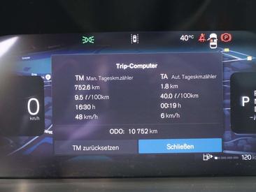 Volvo XC60 B5 Plus — photo 16