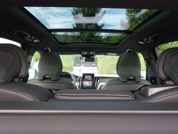 Volvo XC60 B5 Plus — photo 24