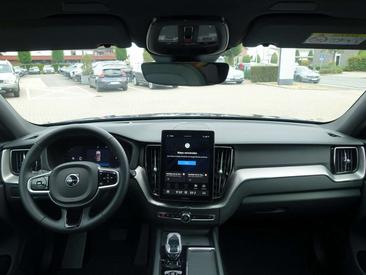 Volvo XC60 B5 Plus — photo 12