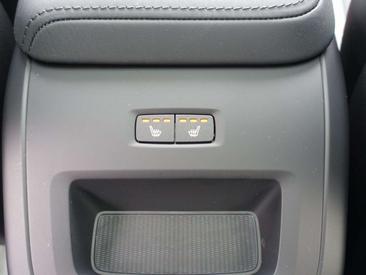 Volvo XC60 B5 Plus — photo 13