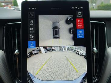 Volvo XC60 B5 Plus — photo 24