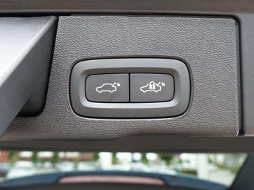 Volvo XC60 B5 Plus — photo 28