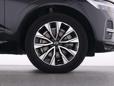Volvo XC60 B4 Core — photo 20