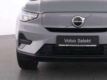 Volvo XC40 Recharge Core — photo 16