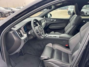 Volvo XC60 B5 Plus — photo 10
