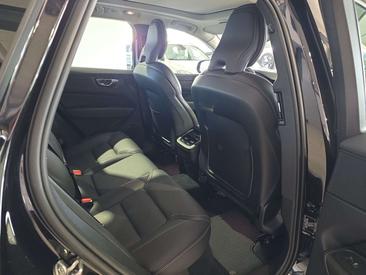 Volvo XC60 B5 Inscription — photo 13