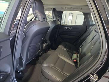 Volvo XC60 B5 Inscription — photo 16