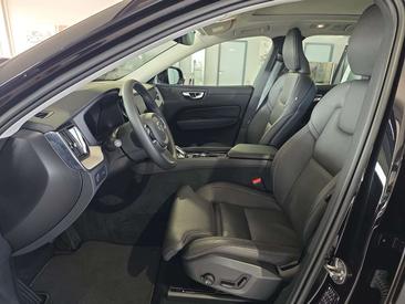 Volvo XC60 B5 Inscription — photo 20