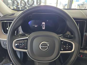 Volvo XC60 B5 Inscription — photo 22