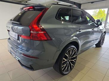 Volvo XC60 B5 R-Design — photo 6