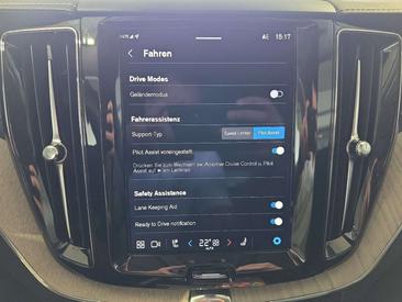 Volvo XC60 B4 Inscription — photo 26